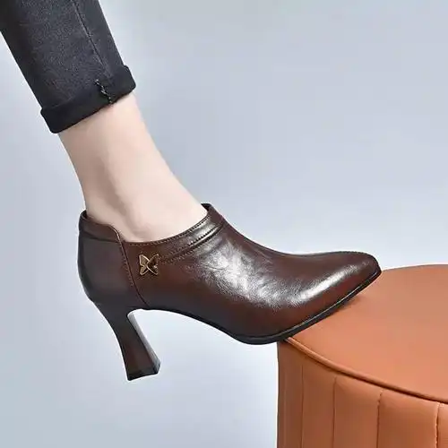 爆款新款粗跟女鞋2024春款真皮高跟鞋气质尖头手抓纹单鞋女士皮鞋