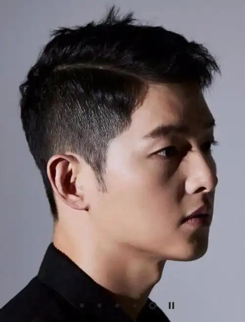 离婚一年后宋仲基最新访谈形象大变发福换新发型认不出来