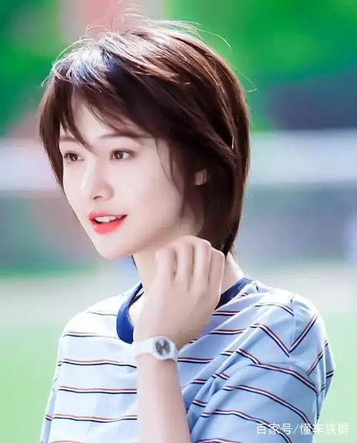 郑爽:俏丽多姿,短发的清秀干练,长发的优雅成熟!