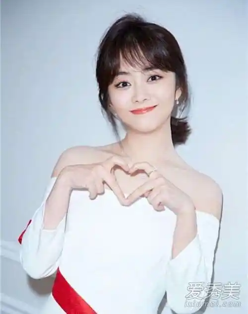 浪花一朵朵演员表浪花一朵朵云朵是谁演的云朵扮演者个人资料介绍浪花