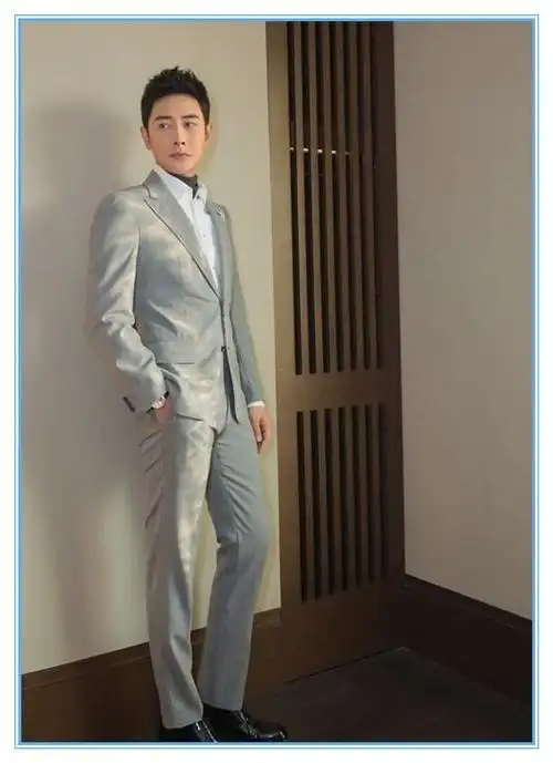 被罗晋的正装折服一件更比一件撩网友一看就是唐嫣精心挑的