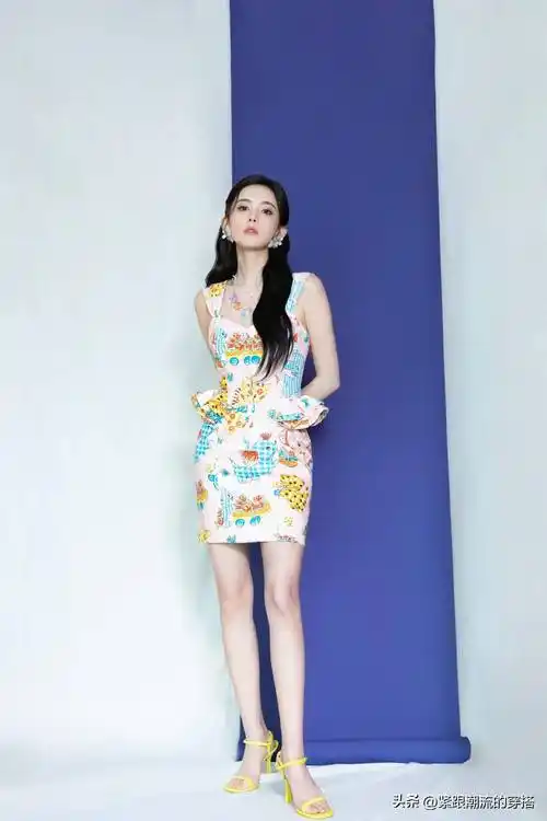 古力娜扎粉色一字肩亮相,甜美又时尚_女明星_颜色_展示出