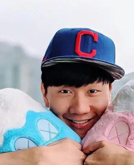 谁见过林俊杰露额头唯一一张额头全露照把全网都给惊艳到了