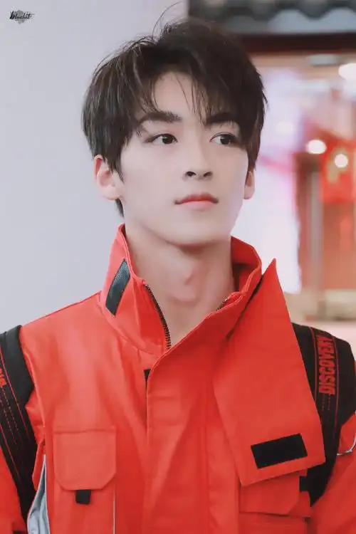 wink狙击手何洛洛