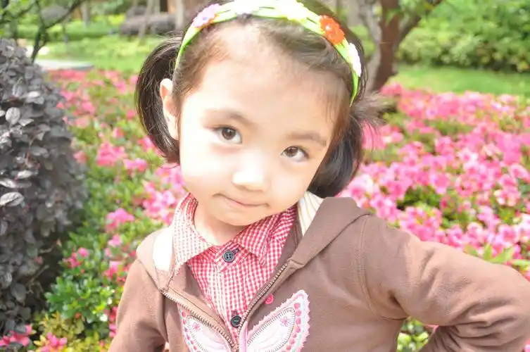 小萝莉超萌大眼睛睫毛长甜美可爱小清新美女小盆友媛媛生活照