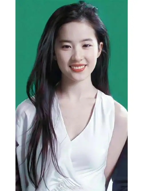 刘亦菲的素颜状态#刘亦菲就是妆容越素也美,素颜比化妆还要好看的