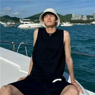 网图男生头像气质十足高清图片氛围感超级霸气高冷男头合集