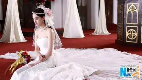 郑爽《偏偏喜欢你》曝婚纱照 最委屈新娘展演技