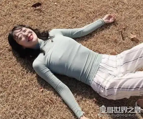 崔雪莉放飞自己图片自从退团之后发各种大尺度照片引争议