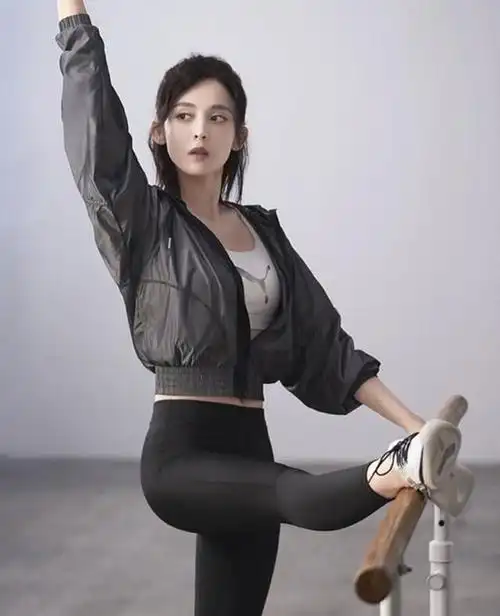 古力娜扎的腿有多美当她穿上无痕运动裤之后令人心动