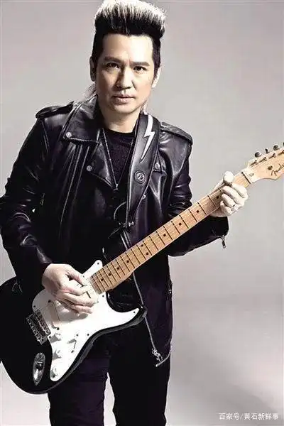 黄贯中,1964年3月31日出生于中国香港,中国香港男歌手,音乐人,演员