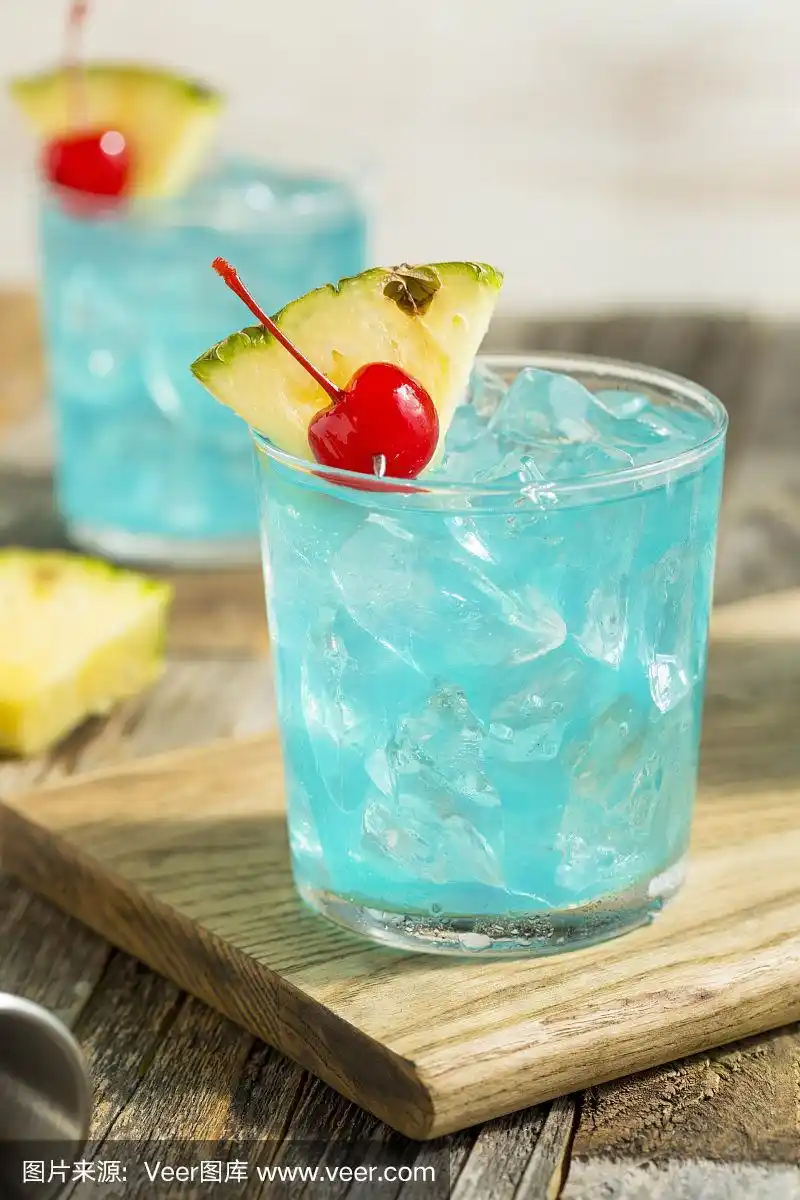 清爽蓝色夏威夷鸡尾酒潘趣