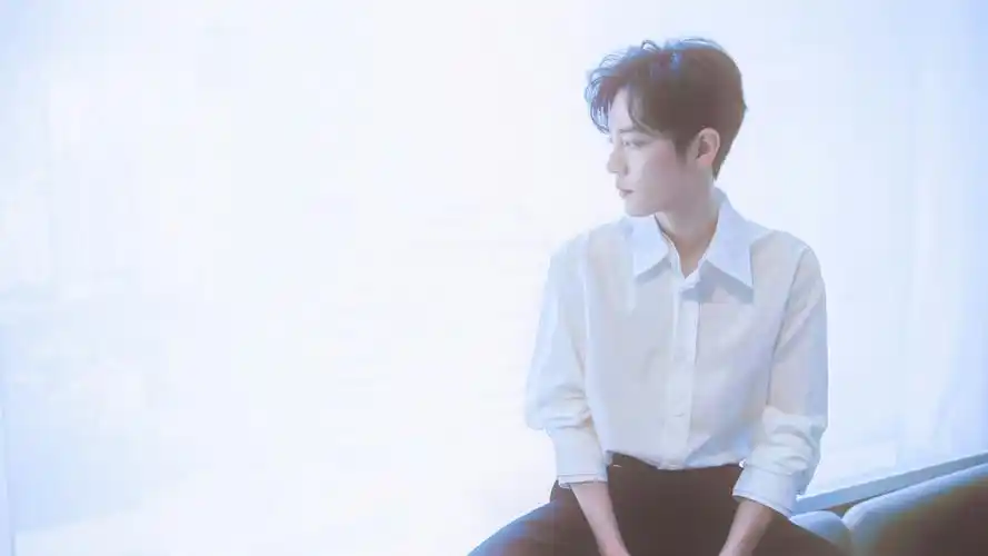 我希望你在意我,最好辗转反侧,夜不能寐. cr微博肖战