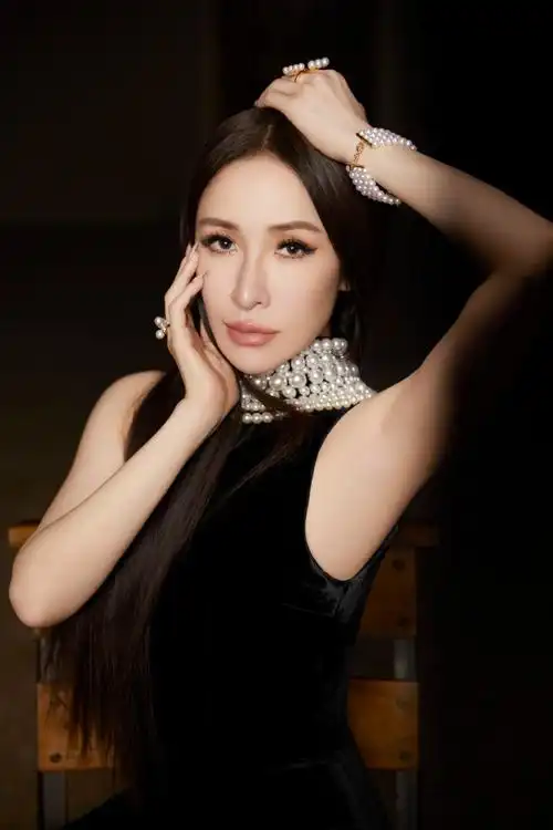 萧亚轩回归首秀连唱四首歌##萧亚轩时隔6年回归舞台#"潇洒小姐"