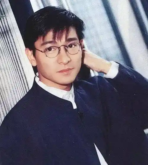 朱丽倩坚守爱情之路:为了刘德华,她到底有多能忍?_天王_华仔_香港