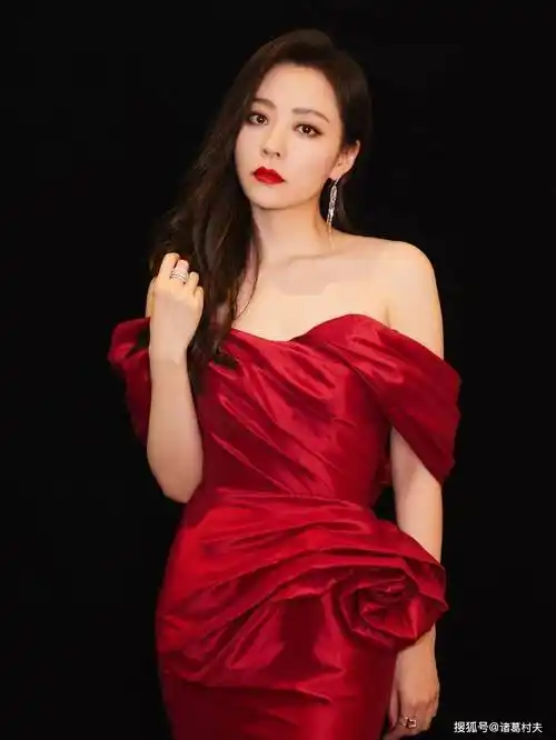 39岁张靓颖,饱满丰腴性感迷人!