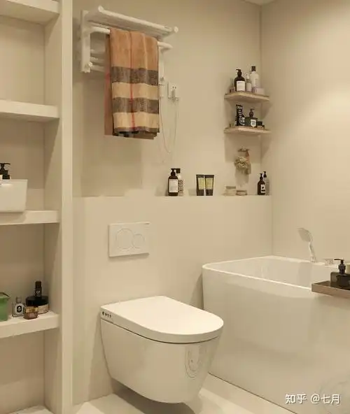 想买浴缸但是装不下把浴缸塞进小浴室并不是痴心妄想