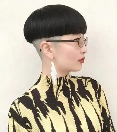 一次就喜欢上的10款锅盖发型,轻松干练又显脸小,显气质又好看 锅盖头