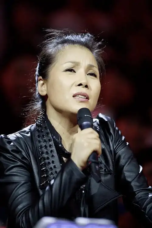 56岁田震澳洲豪华农庄度假!