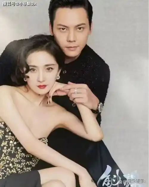 杨幂与陈伟霆官宣恋情,犹如在娱乐圈投下一枚震撼弹!