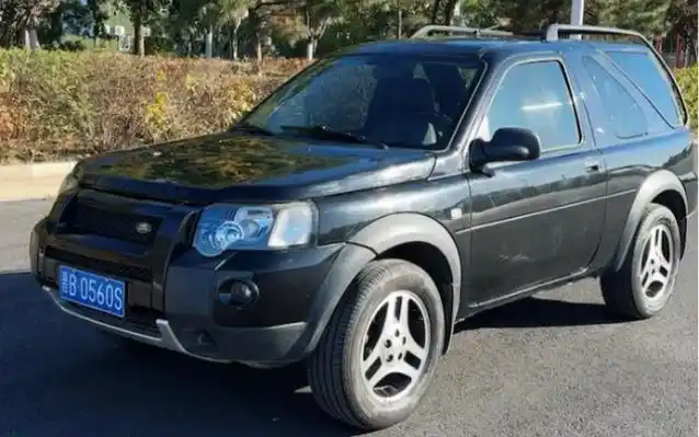 三门路虎自由人,硬顶敞篷越野车