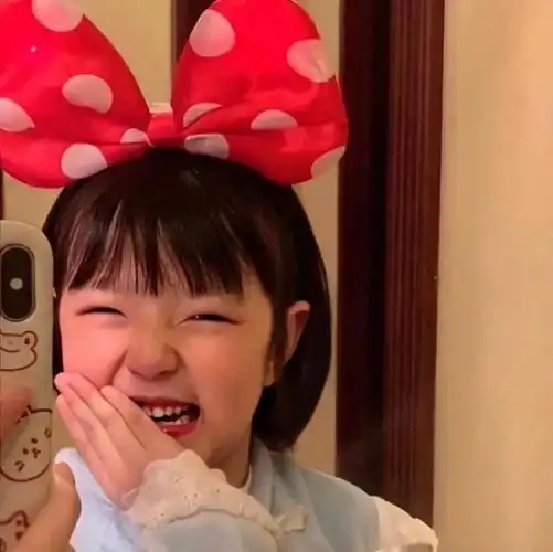 今日份可爱搞怪萌娃女生微信头像//.