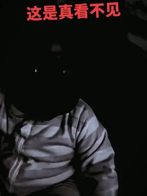 好家伙来看看黑人小孩有多萌视觉冲击黑色系评论区看看你们的猫上传一