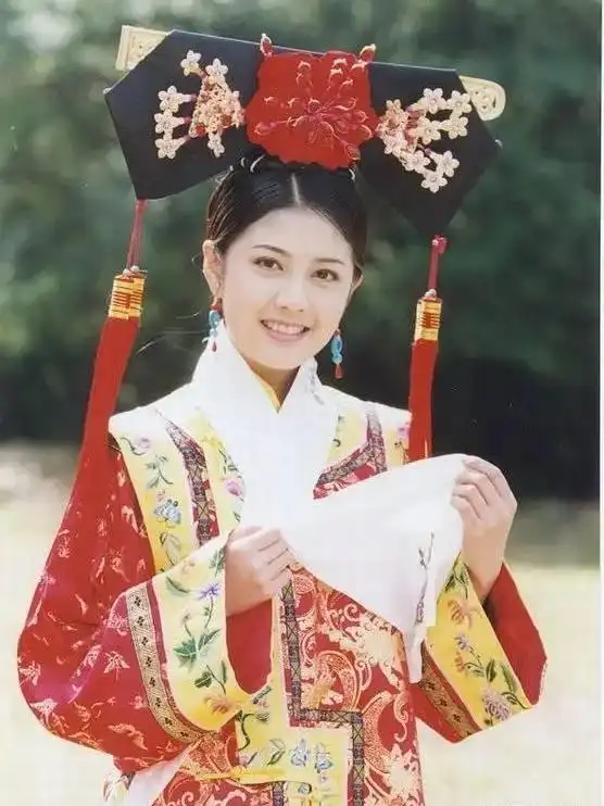 《意难忘》女主韩瑜,美得让人心动,可惜年过40依然单身