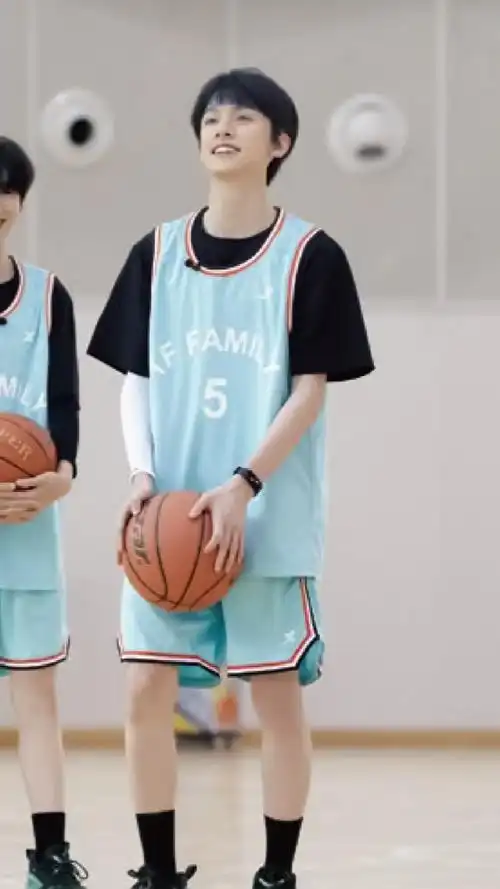 tf家族三代夏日运动会pb扫图##左航夏日运动会pb扫图