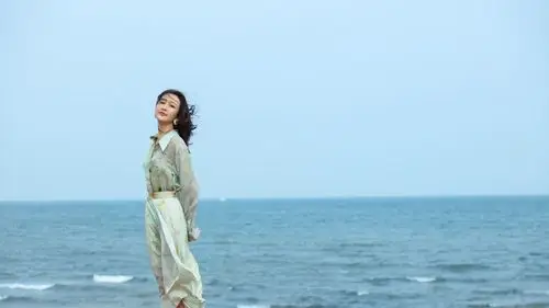王鸥海边写真,清新薄荷绿裙装搭配棕色凉鞋,清新纯美_高清图集_新浪网