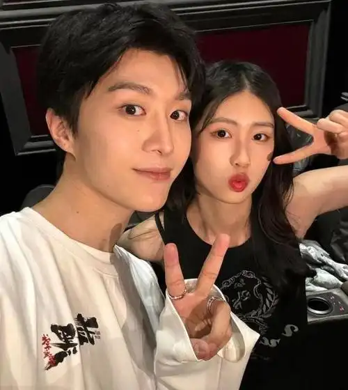 文化旅游探索类综艺《青春环游记》;6月,发行个人首张迷你专辑《like