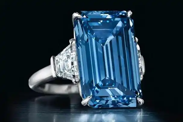 据估计,奥本海默蓝的价值为 5060 万美元,被认为是世界上最昂贵的钻石