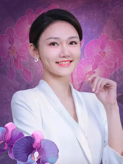 "谁知,龙洋转身上了2021年春晚,2023年二次荣登央视春晚