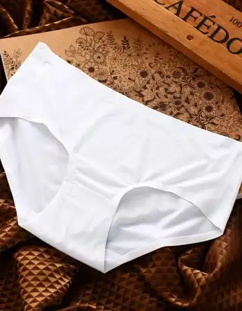 三无痕性感低腰大码冰丝女士内裤平角裤纯棉档短裤安全裤薄款 白色 s