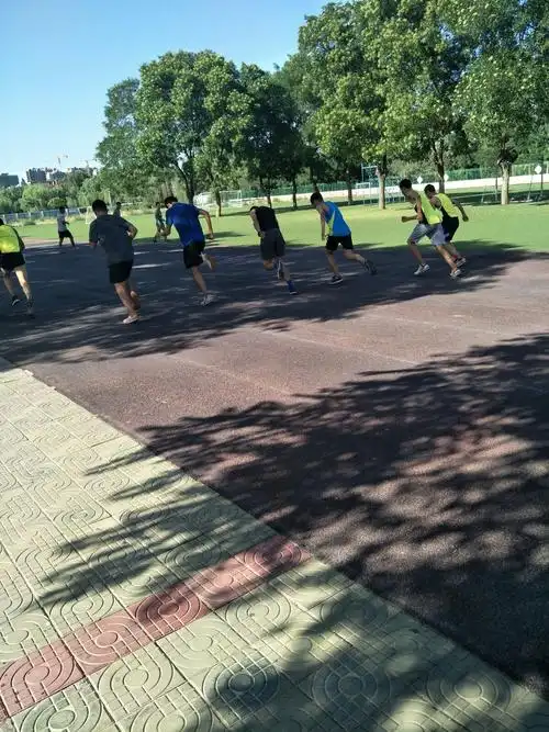 夏练三伏,高三体育班训练掠影