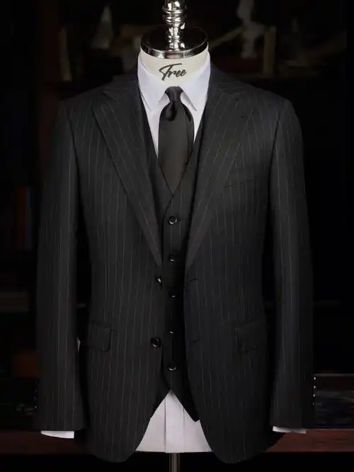 佛山西装定制暗黑条纹西服化身王牌特工