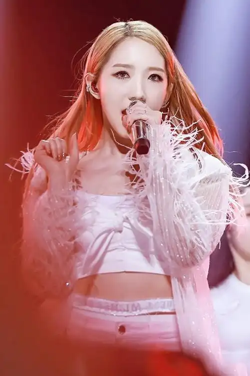 撑腰_孟美岐-101女孩图片-话本小说网