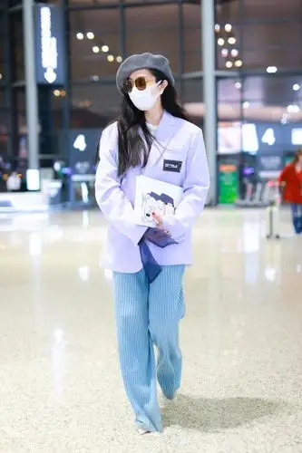 范冰冰重操旧业成为街拍达人连头发都有小心机