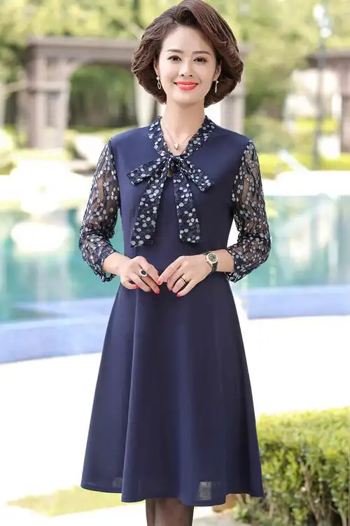 中年妈妈秋装连衣裙款蕾丝长袖裙子高贵夫人拼接裙高端气质中长裙
