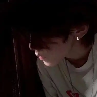 ins风真人男头像帅气冷漠帅的让人不敢靠近