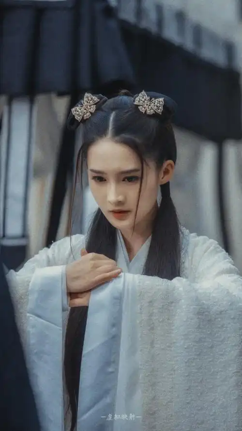 李沁狼殿下马摘星676767