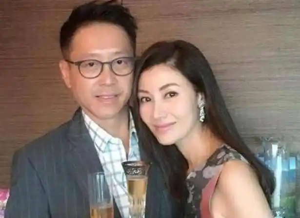 多少亿都救不了李嘉欣的儿子!母子共浴接吻,是怎么当妈的?
