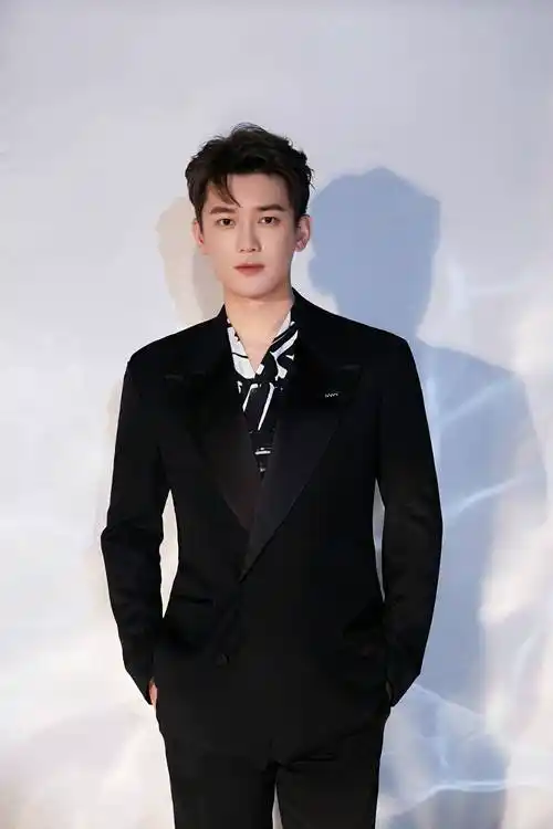 熊梓淇全新ep正式上线和而立未满的自己温柔告别