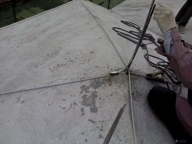 请教别墅屋面防雷做法