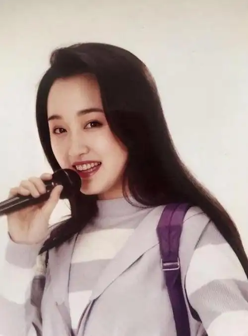 回顾杨钰莹深圳私宅近10万一平看完室内网友直呼壕气