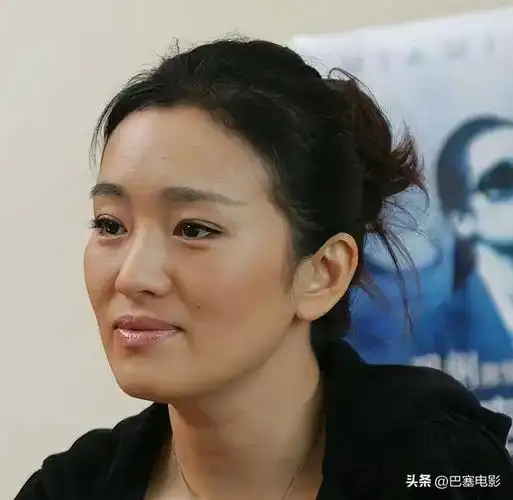 哪些明星颧骨高,娱乐圈的高颧骨明星,年轻时显得刻薄,凌厉,老了之后真