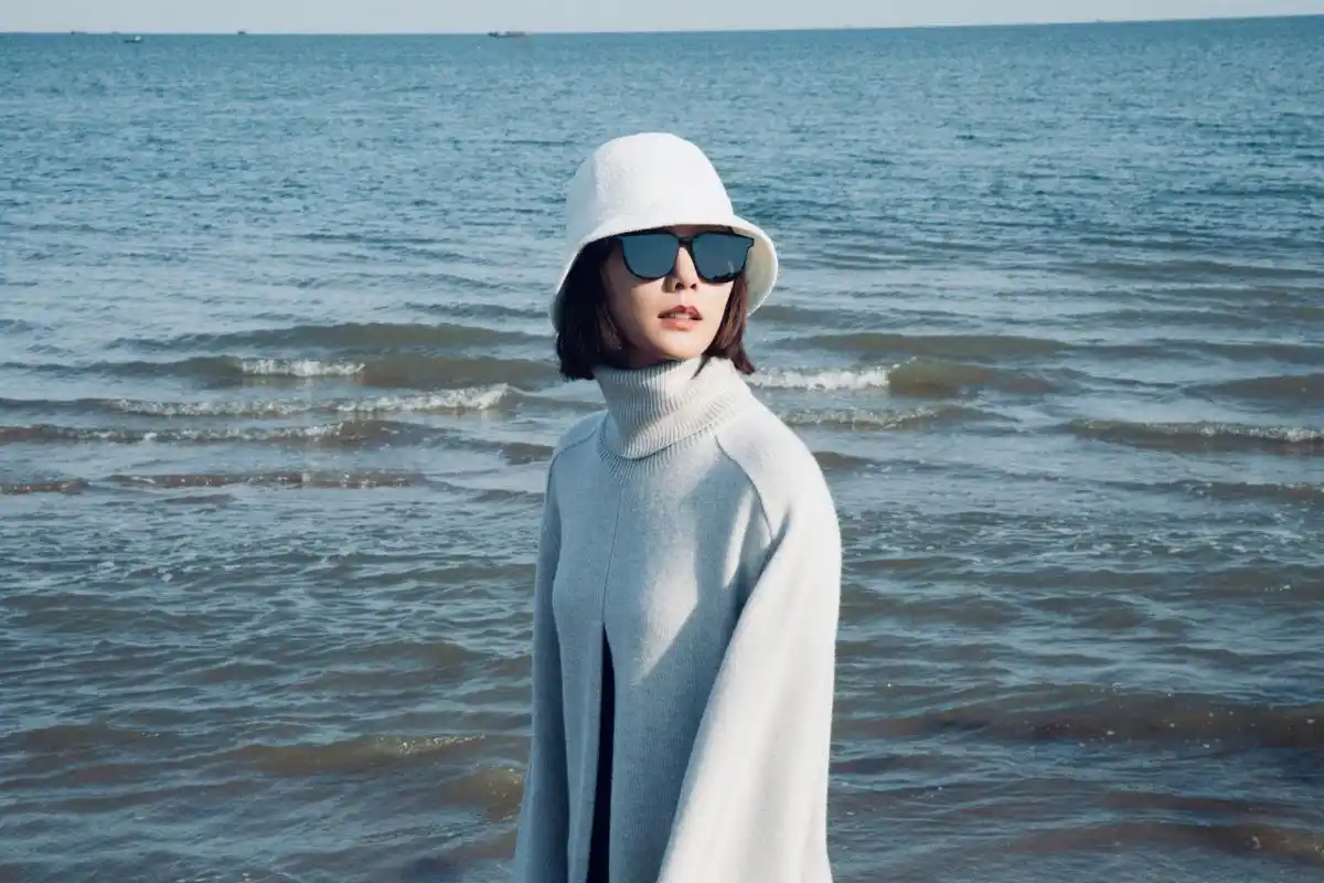 王珞丹# 海边有风浪,心中有晴天[太阳]我们走在不同的风景里,相遇在