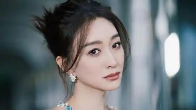 宋慧乔,要不还是换回八字刘海吧!