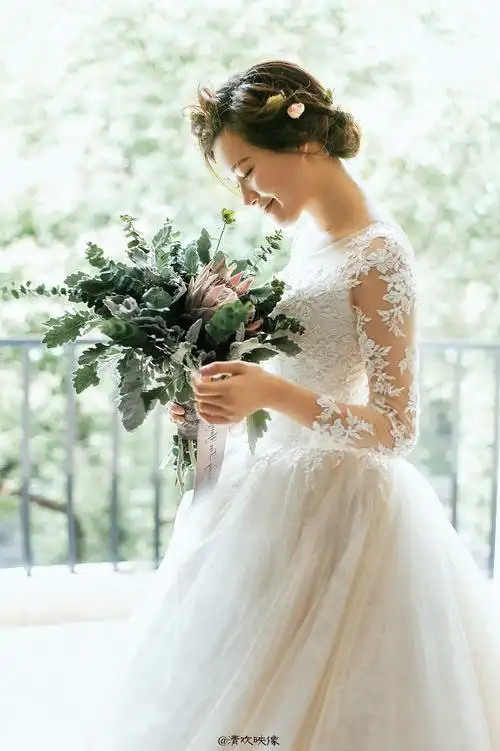 室内单人婚纱一组