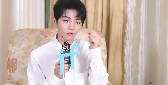 "衰神附体"张译:被嘲长相丑却成影帝,守候初恋植物人十年_王俊凯